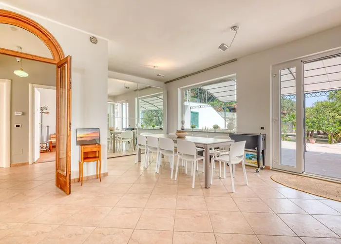 Ala - Luce Del Sol With Pool - L - Happy Villa Alassio