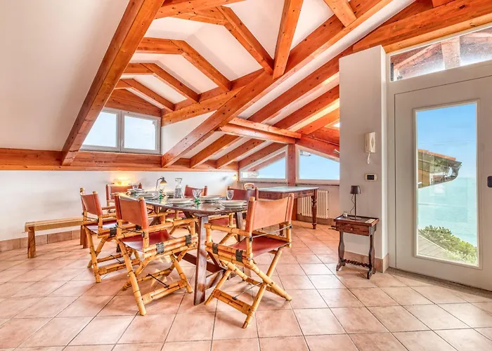 Ala - Luce Del Sol With Pool - L - Happy * Alassio