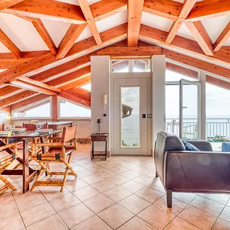 Luce Del Sol With Pool - L Apartment Alassio