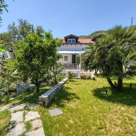 Ala - Luce Del Sol With Pool - L - Happy * Alassio