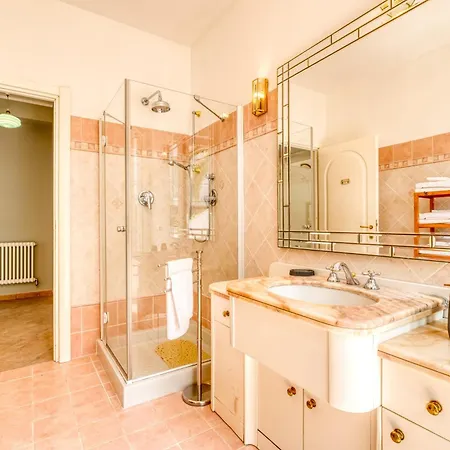 Luce Del Sol With Pool - L Apartment *