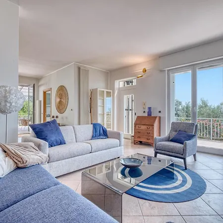 Villa Luce Del Sol With Pool - L - Happy Alassio