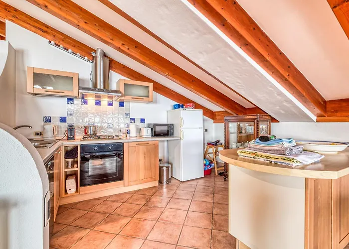 Ala - Luce Del Sol With Pool - L - Happy * Alassio